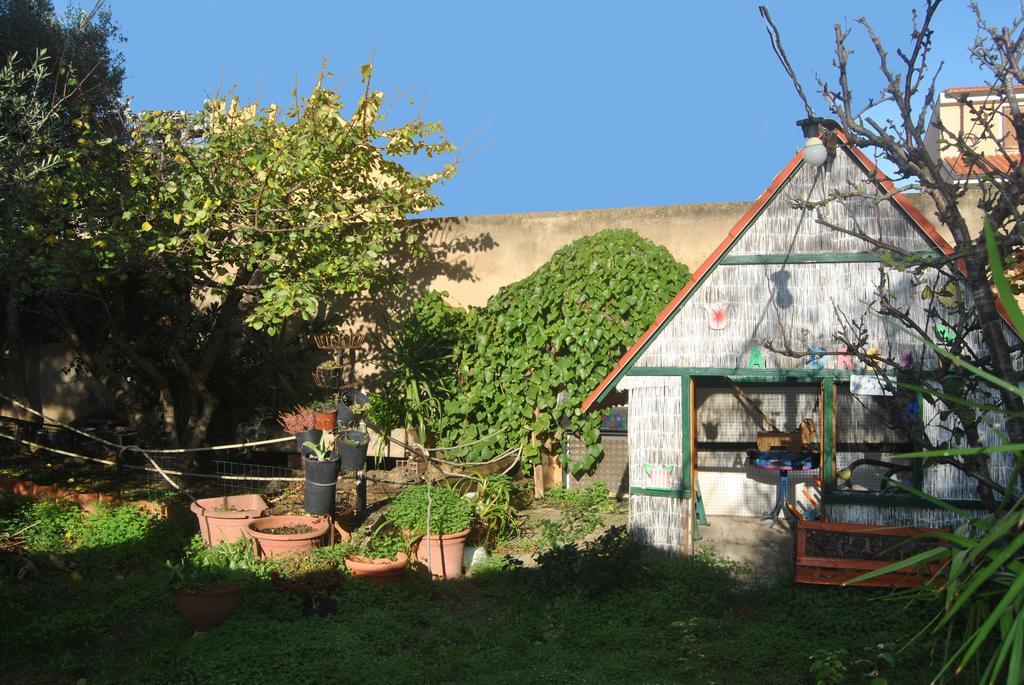 La Jacaranda Hotel Sant'Antìoco Eksteriør billede