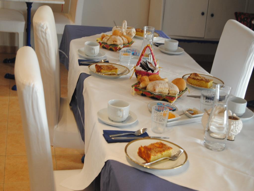 La Jacaranda Hotel Sant'Antìoco Eksteriør billede