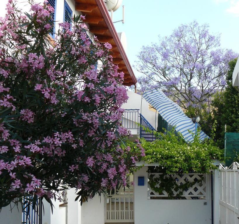 La Jacaranda Hotel Sant'Antìoco Eksteriør billede