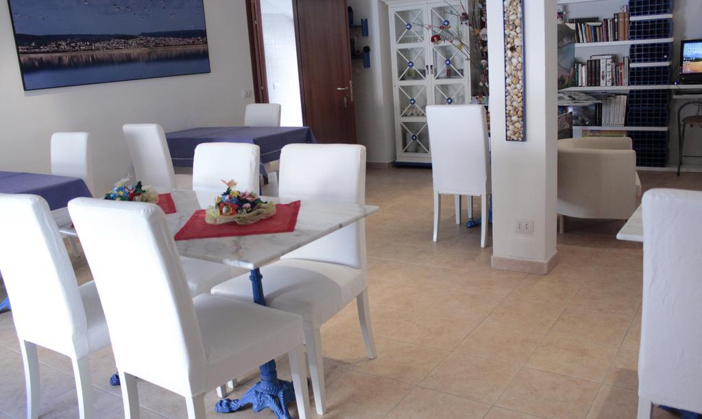 La Jacaranda Hotel Sant'Antìoco Eksteriør billede